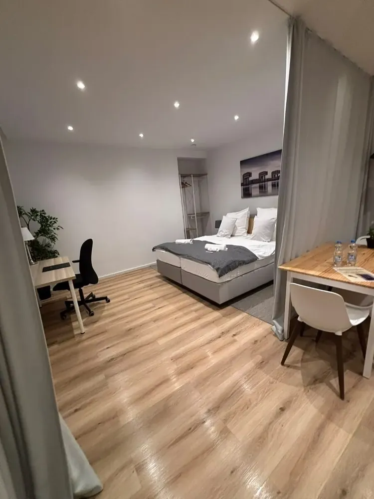 Professionell gereinigtes Apartment in Köln – Unterhaltsreinigung von Hermanos